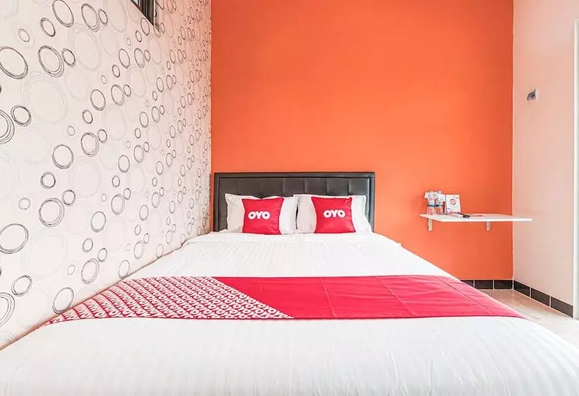 ホテル Reddoorz Syariah Near Green Park Jatiwarna