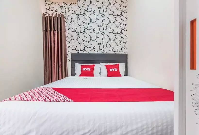 ホテル Reddoorz Syariah Near Green Park Jatiwarna
