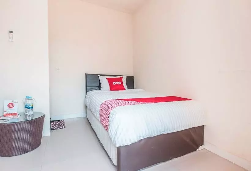 ホテル Reddoorz Syariah Near Green Park Jatiwarna