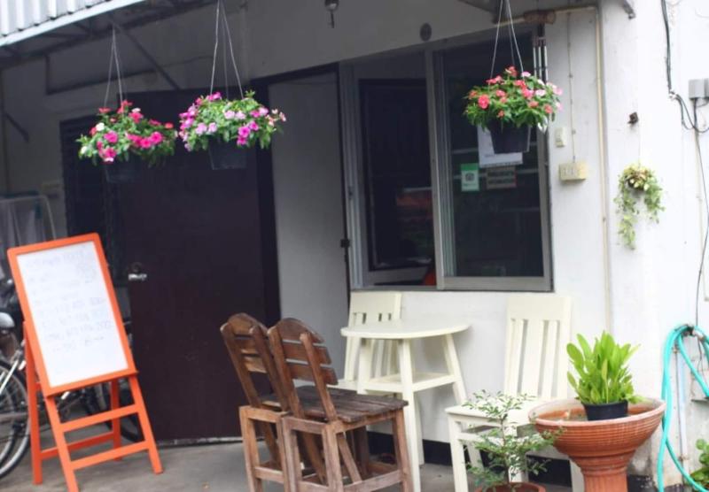 پانسیون Ampawan Guest House