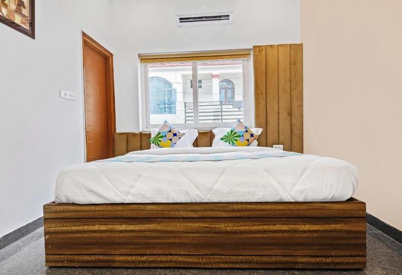 Pensionat Oyo Home 49287 Modern Stay Premnagar