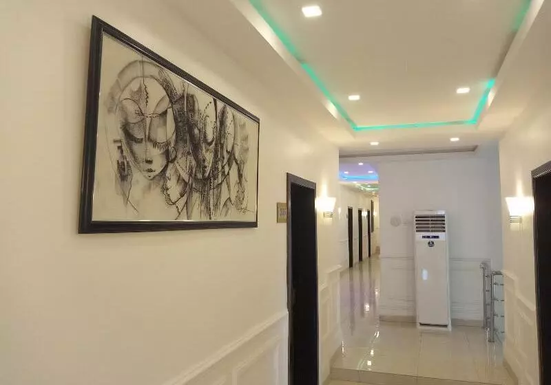 پانسیون Victoria Inn Hotel And Suite