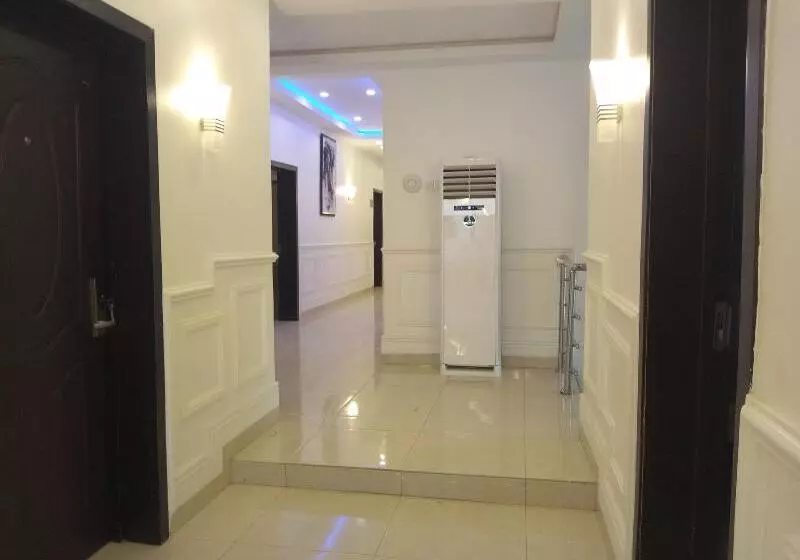 پانسیون Victoria Inn Hotel And Suite
