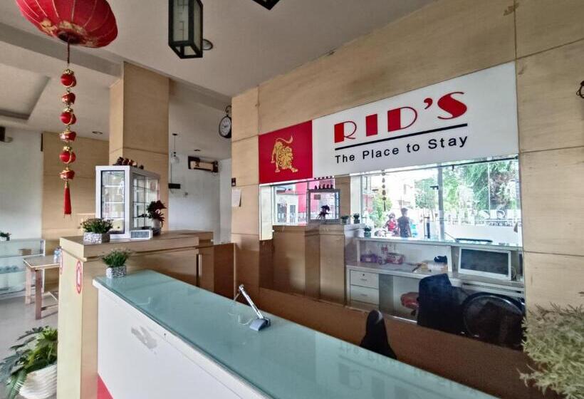 Reddoorz At Rids Hotel Manado