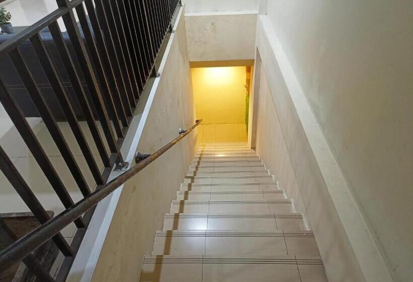 Reddoorz At Rids Hotel Manado