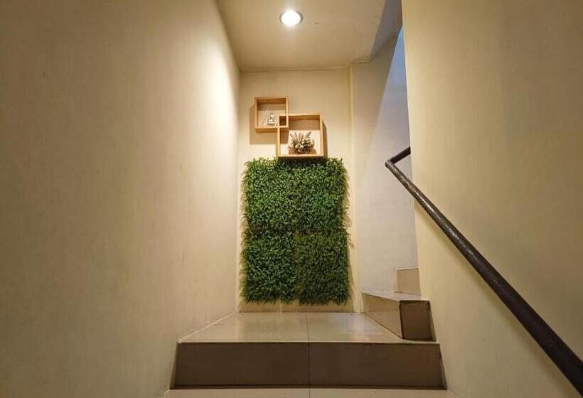 Reddoorz At Rids Hotel Manado