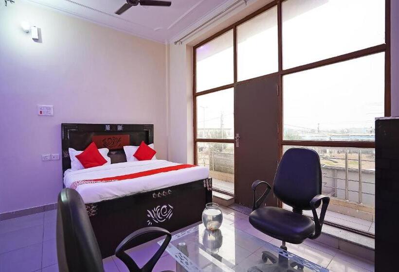 Отель Oyo 49403 Osaka Inn