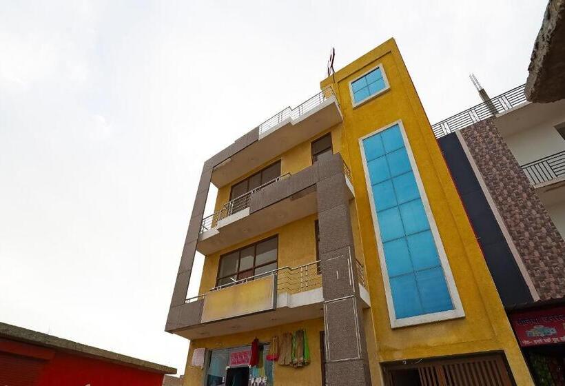 Отель Oyo 49403 Osaka Inn