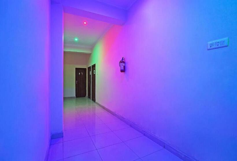 Отель Oyo 49403 Osaka Inn