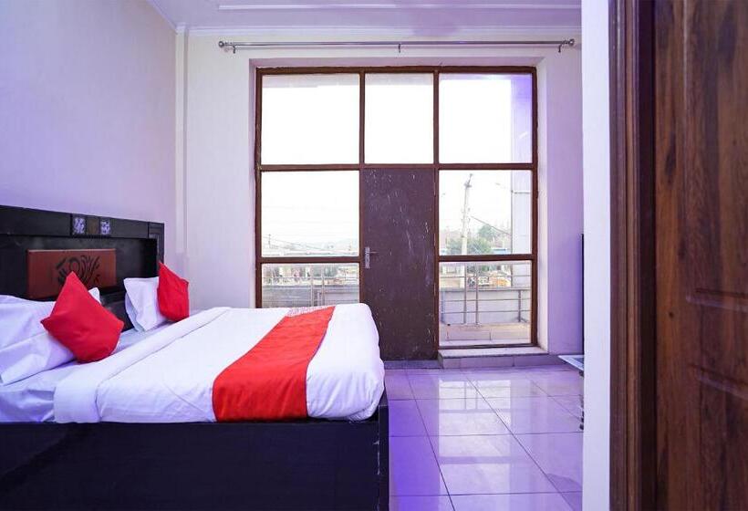 Отель Oyo 49403 Osaka Inn