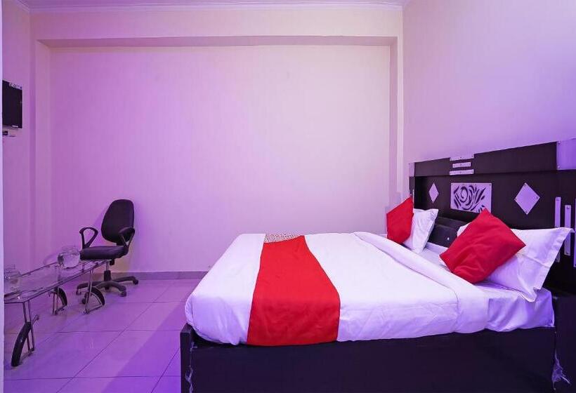 Отель Oyo 49403 Osaka Inn