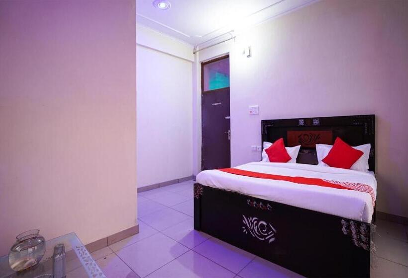 Отель Oyo 49403 Osaka Inn