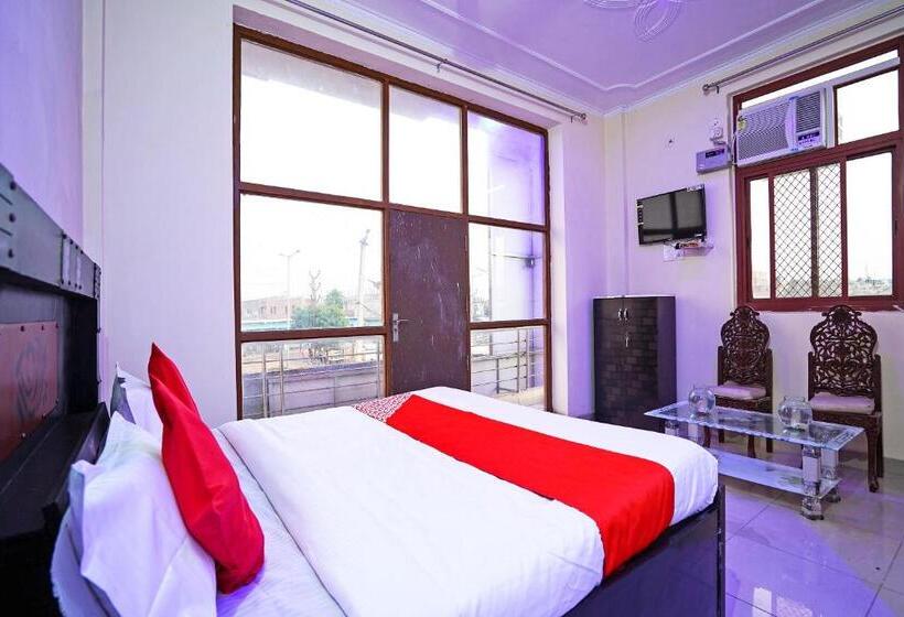 Отель Oyo 49403 Osaka Inn