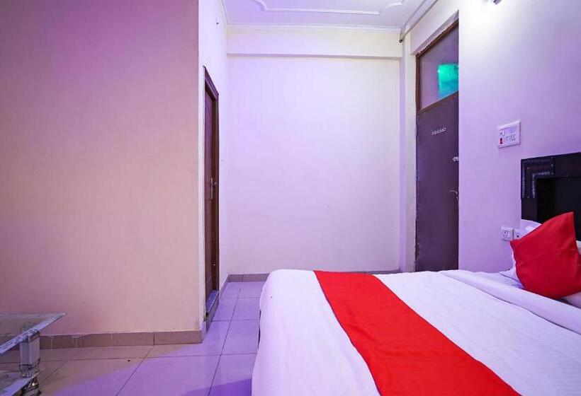 Отель Oyo 49403 Osaka Inn