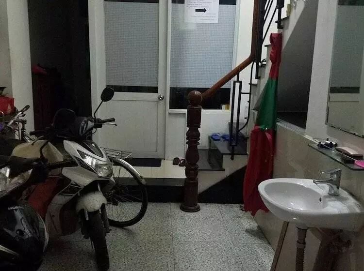 Natural House Hostel