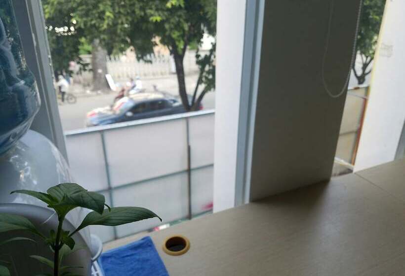 Natural House Hostel