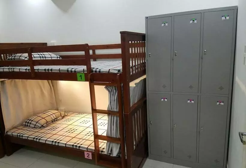 Natural House Hostel