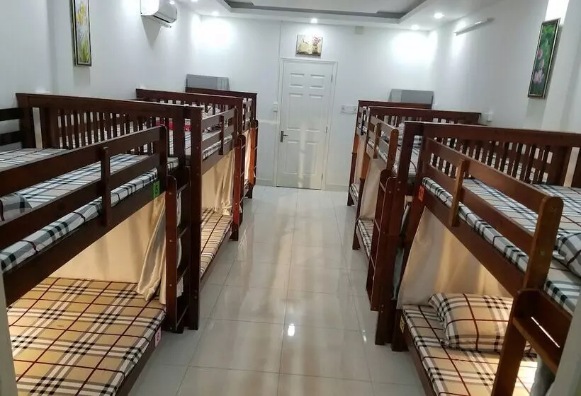 Natural House Hostel