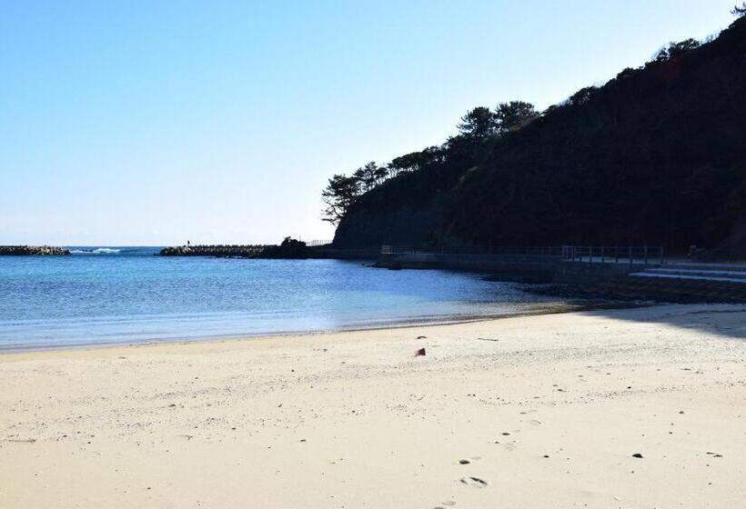 بنسيون Hanareya