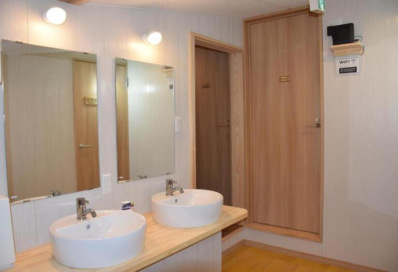 بنسيون Hanareya