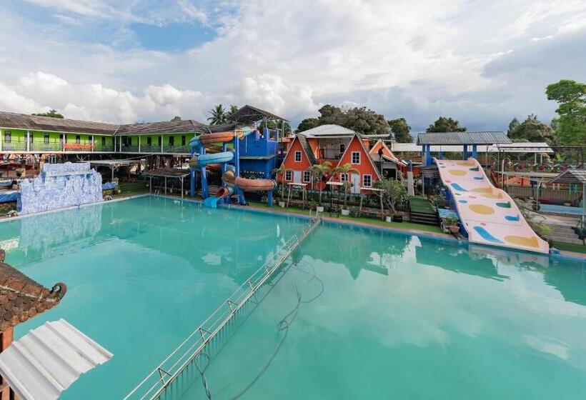 פנסיון Reddoorz Resort Syariah @ Jaya Tirta Abadi