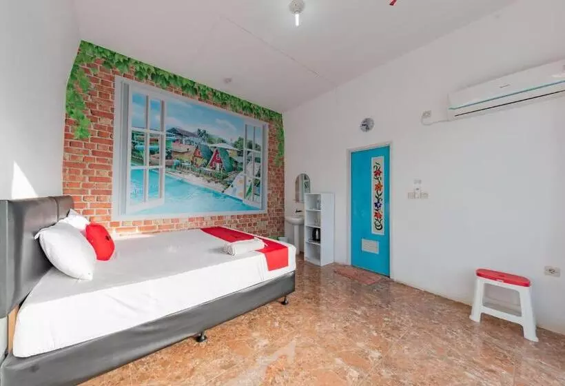 ペンション Reddoorz Resort Syariah @ Jaya Tirta Abadi