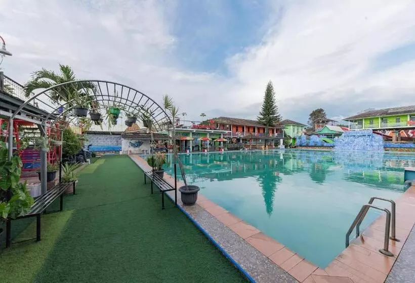 ペンション Reddoorz Resort Syariah @ Jaya Tirta Abadi