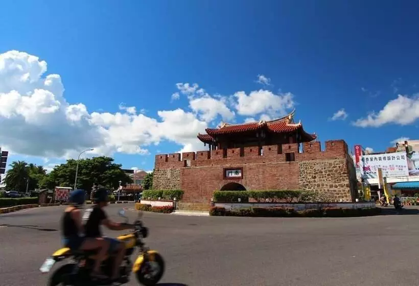 تختخواب و صبحانه Taiwan Dive Resort Hostel