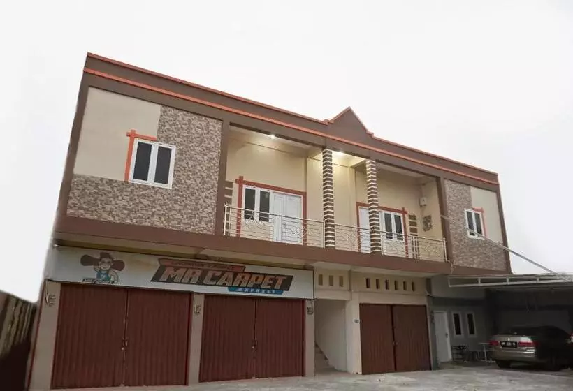 Hotelli Reddoorz Syariah Near Sultan Syarif Kasim Ii Airport