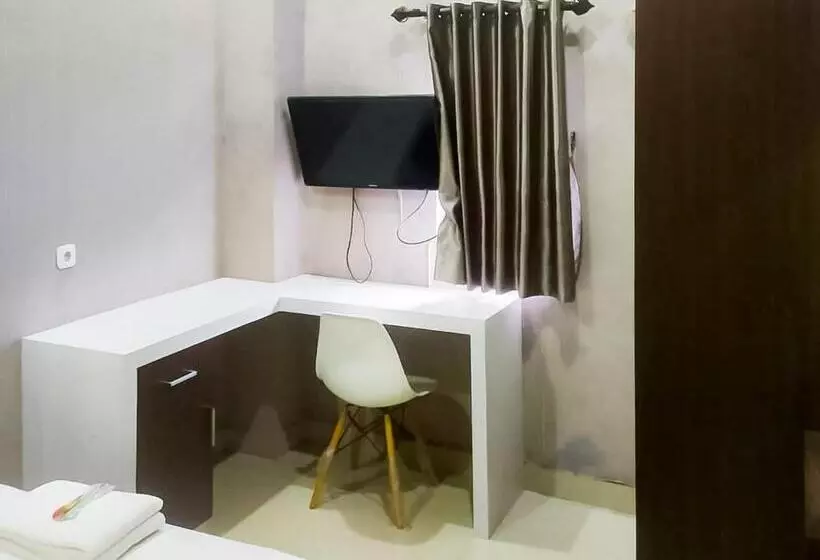 Hotelli Reddoorz Syariah Near Sultan Syarif Kasim Ii Airport