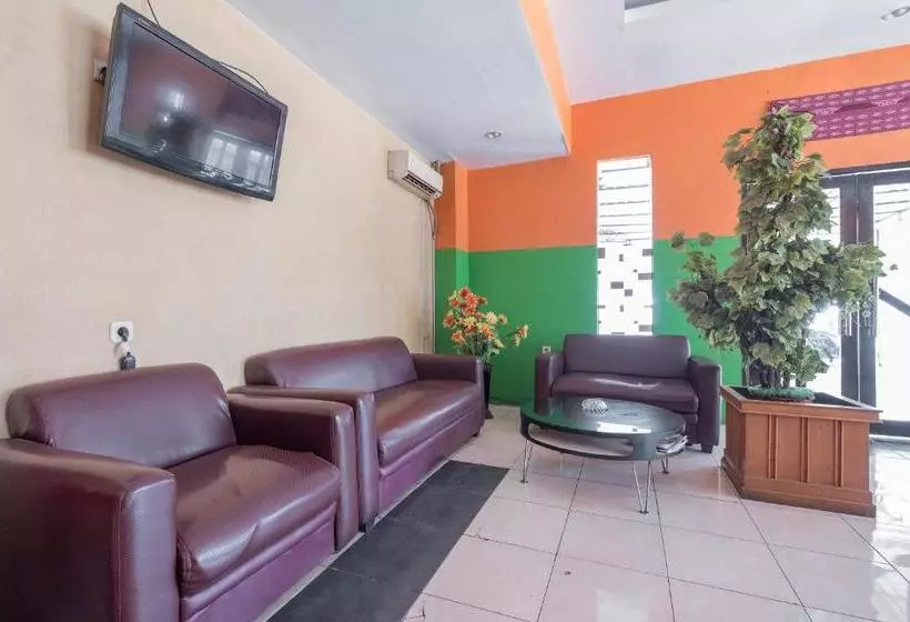 ホテル Spot On 1691 Wisma Benhil Toddopuli