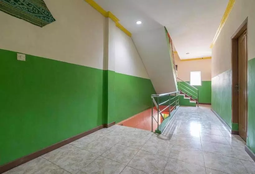 ホテル Spot On 1691 Wisma Benhil Toddopuli