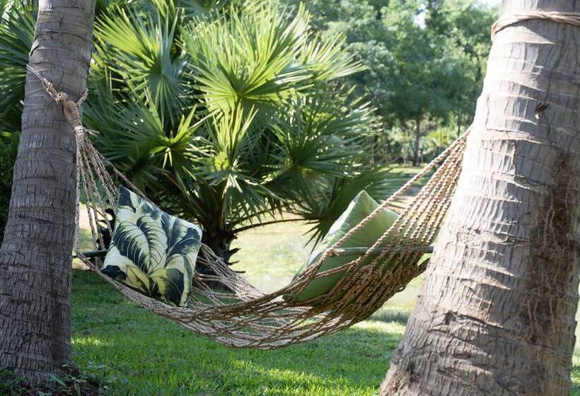 هتل Mane Family Vacation