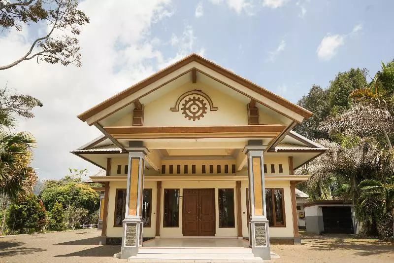 Hotelli Bumi Bermi Permai Near Bermi Eco Park Mitra Reddoorz