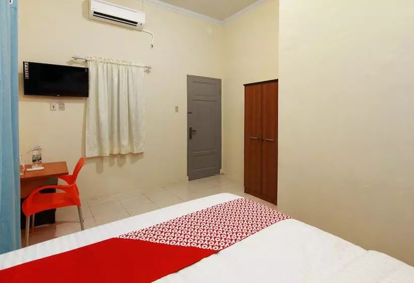 ホテル Oyo 1332 Almonsari Residence