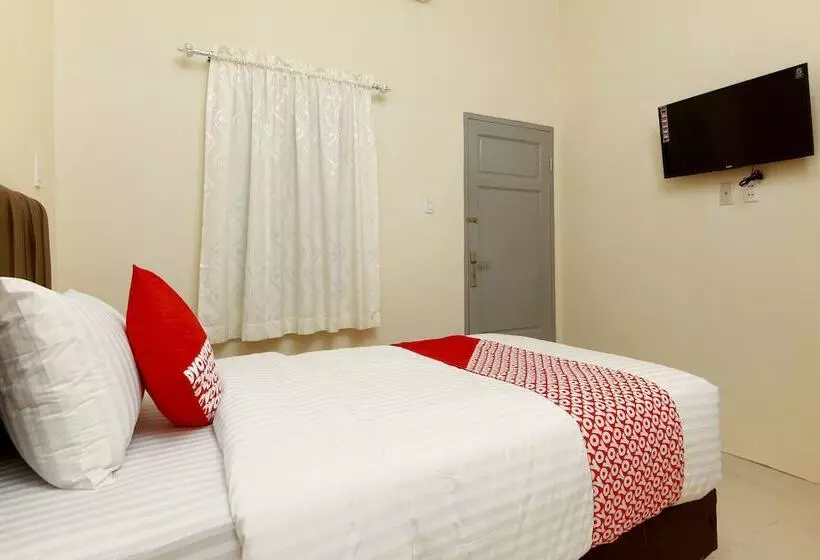 ホテル Oyo 1332 Almonsari Residence