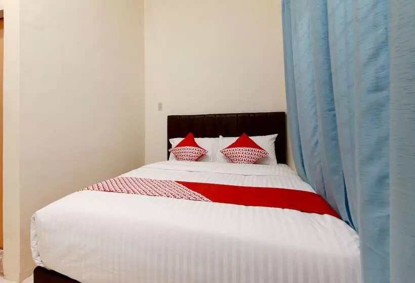ホテル Oyo 1332 Almonsari Residence