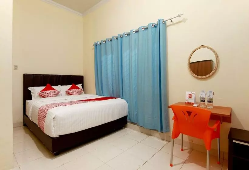 ホテル Oyo 1332 Almonsari Residence