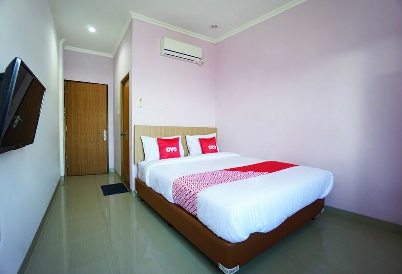 فندق Oyo 1573 Mahera Residence