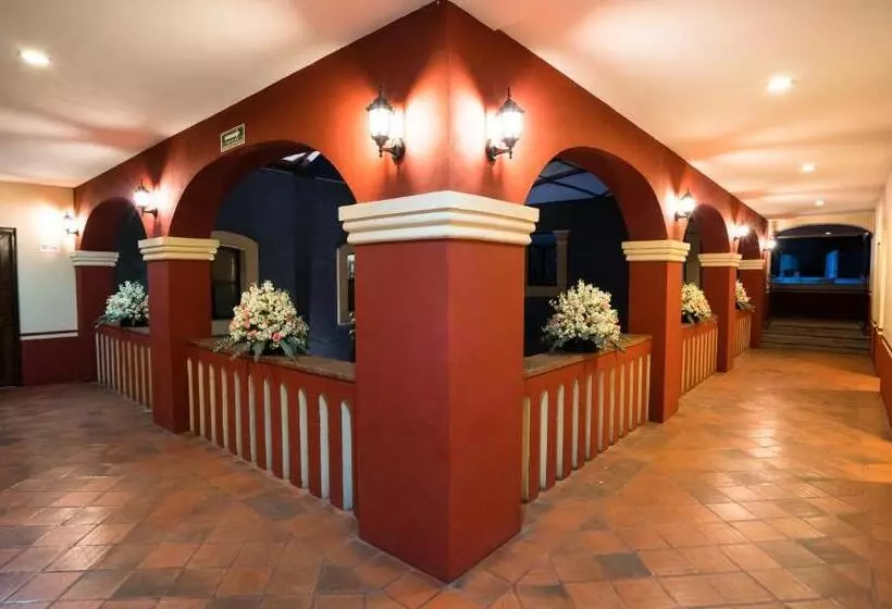 ホテル Real De Naturales