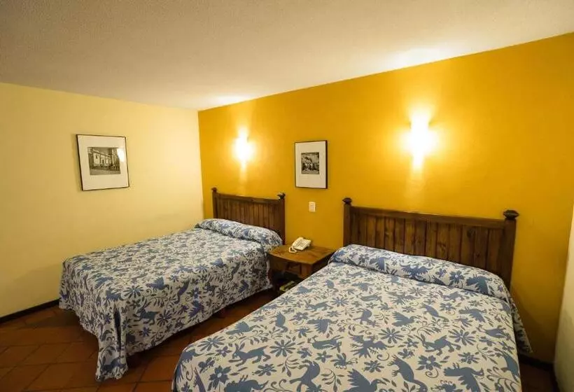 ホテル Real De Naturales