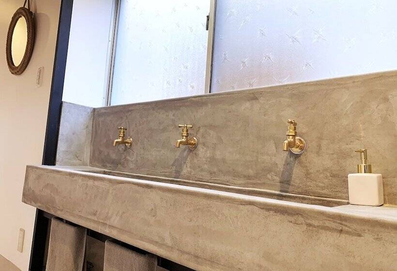 هاستل Cactus Inn