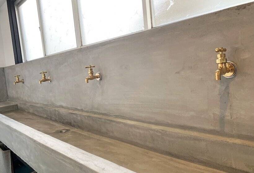 هاستل Cactus Inn