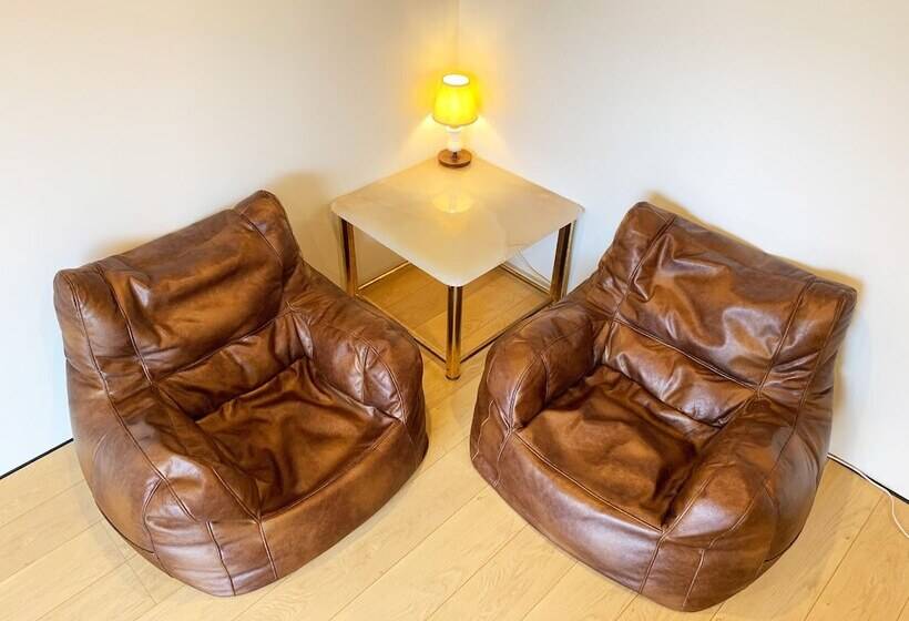 هاستل Cactus Inn