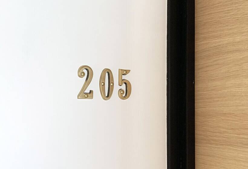 هاستل Cactus Inn