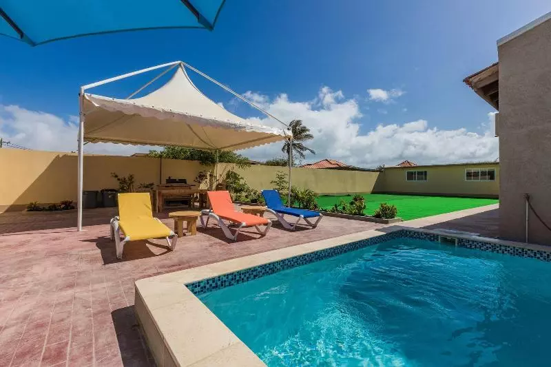 هاستل Rooi Santo Apartments