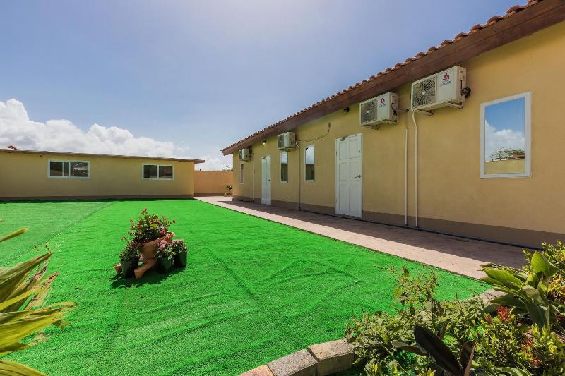 هاستل Rooi Santo Apartments