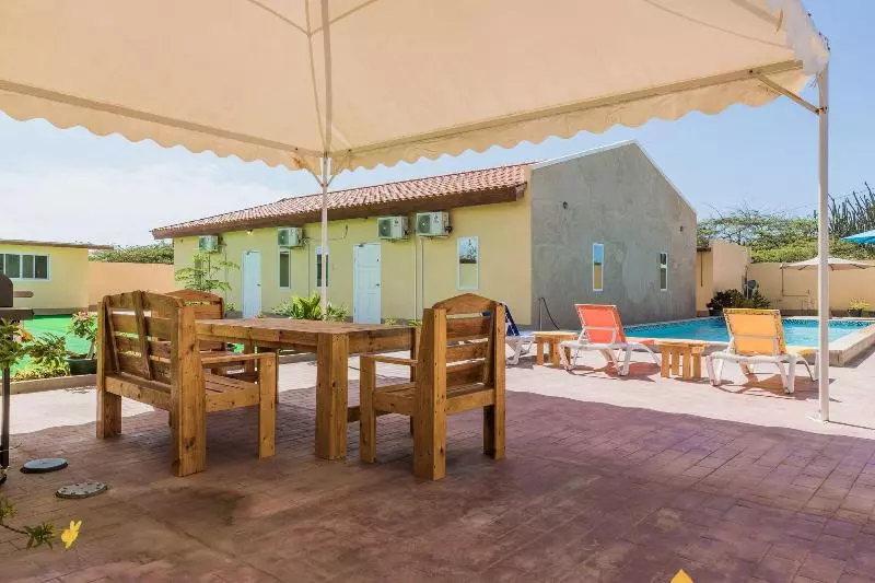 هاستل Rooi Santo Apartments