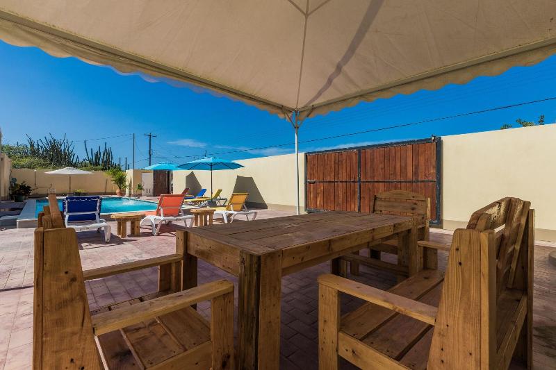 هاستل Rooi Santo Apartments