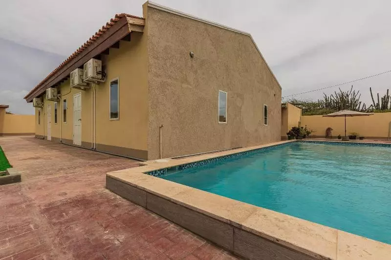 هاستل Rooi Santo Apartments